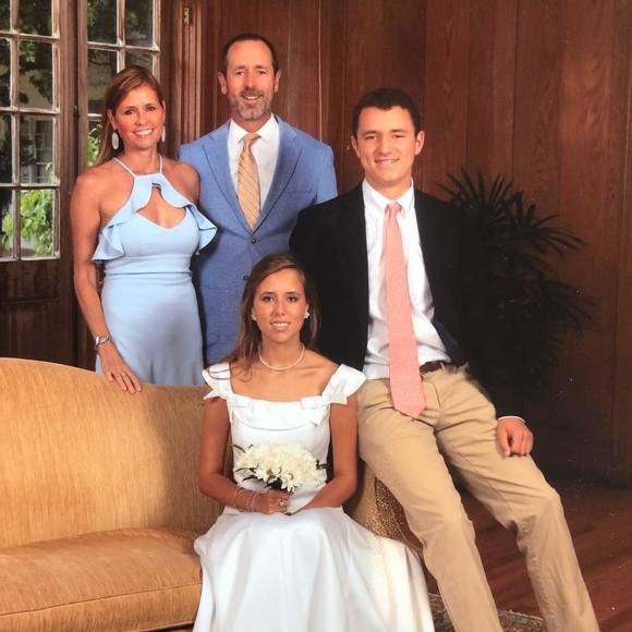 Meet your Posher, Jennifer - Picture 1 of 1